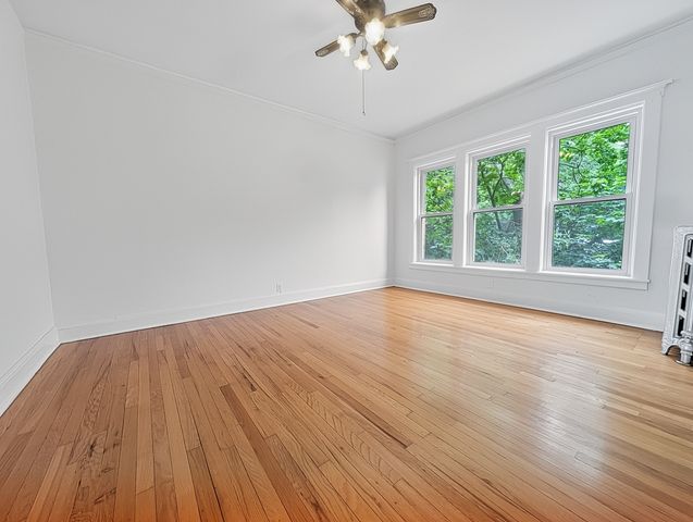 1302 W Rosemont Avenue 2, Chicago, IL 60660