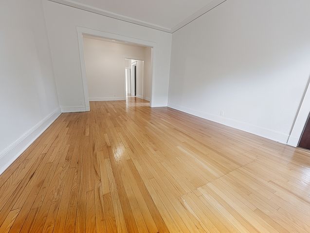 1302 W Rosemont Avenue 2, Chicago, IL 60660