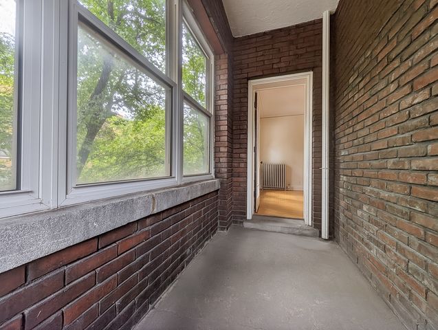 1302 W Rosemont Avenue 2, Chicago, IL 60660
