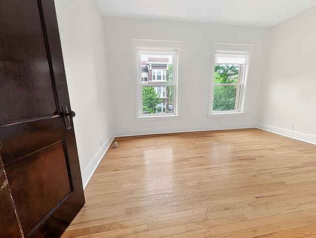1302 W Rosemont Avenue 2, Chicago, IL 60660