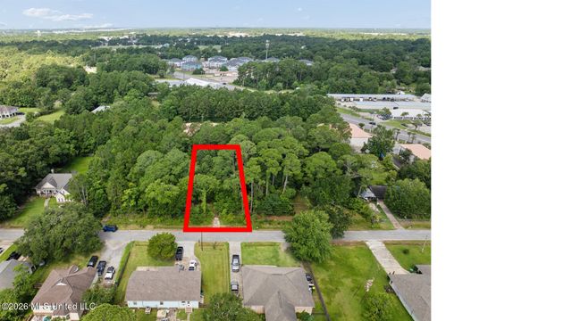 6813 Natchez Street, Biloxi, MS 39532