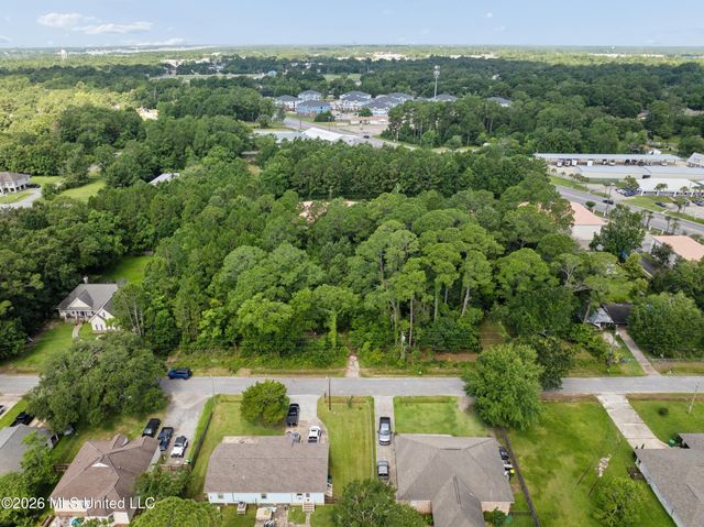 6813 Natchez Street, Biloxi, MS 39532