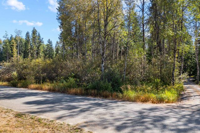 751 Levitch Rd, Newport, WA 99156