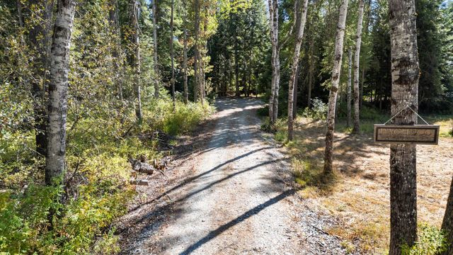 751 Levitch Rd, Newport, WA 99156