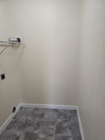 26 Loring St 3, Worcester, MA 01606