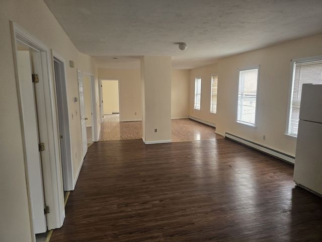 26 Loring St 3, Worcester, MA 01606