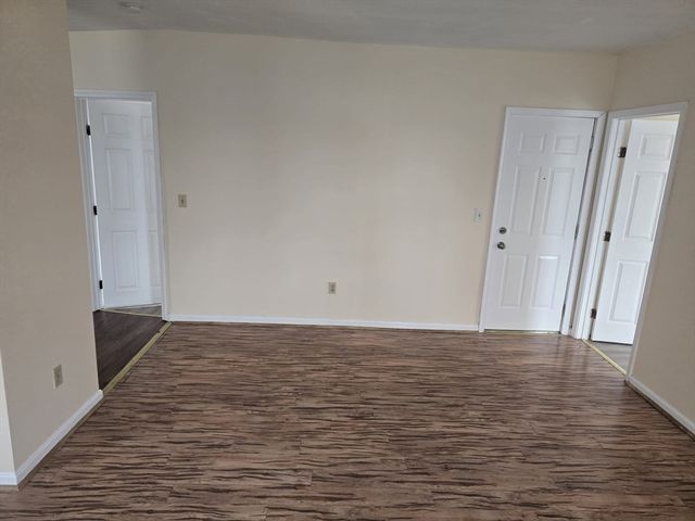 26 Loring St 3, Worcester, MA 01606