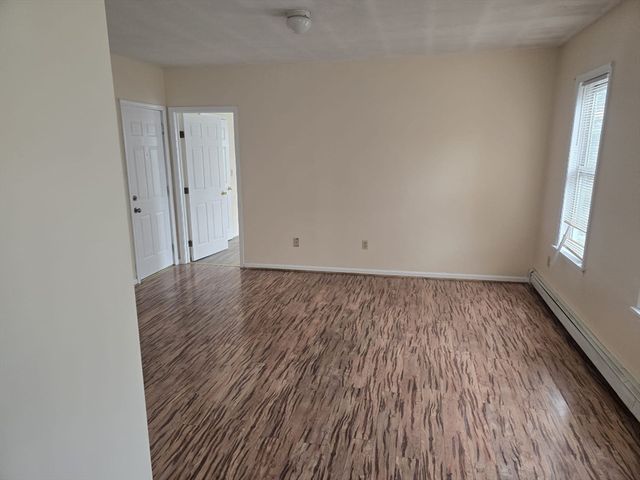 26 Loring St 3, Worcester, MA 01606