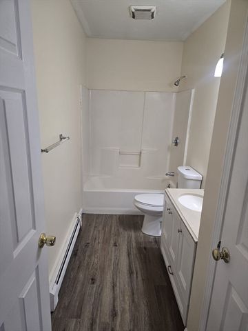 26 Loring St 3, Worcester, MA 01606