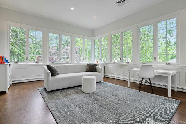 7 Forest Circle, New Rochelle, NY 10804