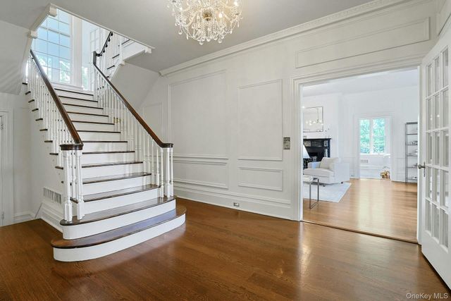 7 Forest Circle, New Rochelle, NY 10804