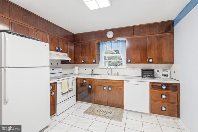 2407 E KINGS HWY, Coatesville, PA 19320