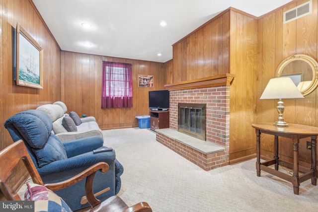 2407 E KINGS HWY, Coatesville, PA 19320