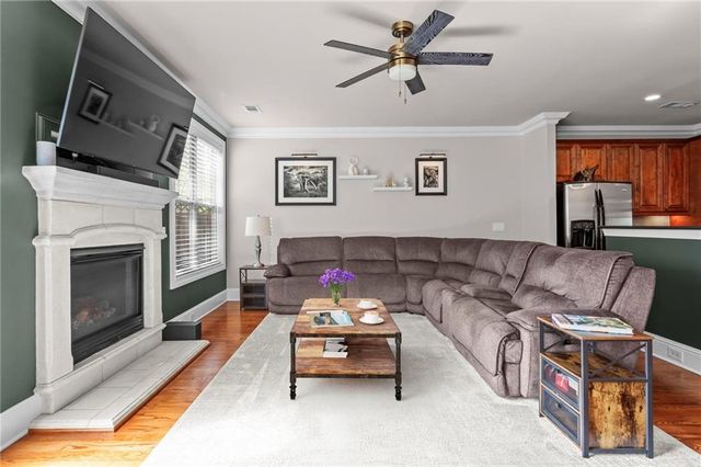 8065 Glisten Avenue, Atlanta, GA 30328