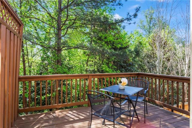 8065 Glisten Avenue, Atlanta, GA 30328