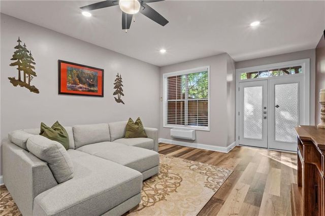 8065 Glisten Avenue, Atlanta, GA 30328