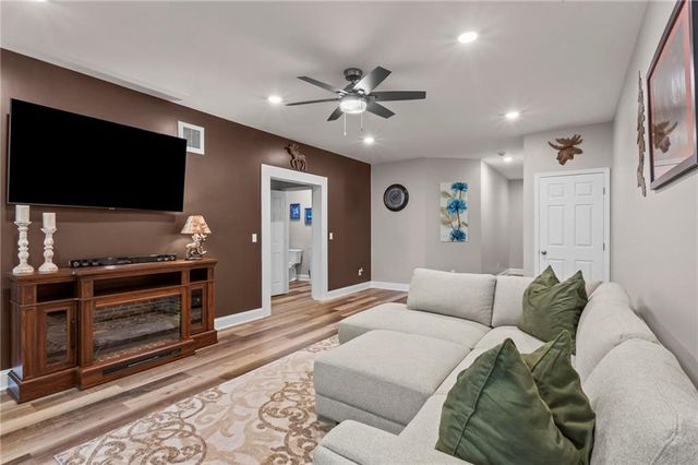 8065 Glisten Avenue, Atlanta, GA 30328