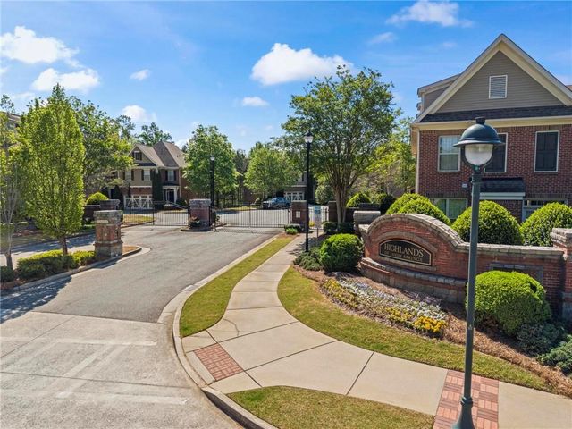 8065 Glisten Avenue, Atlanta, GA 30328