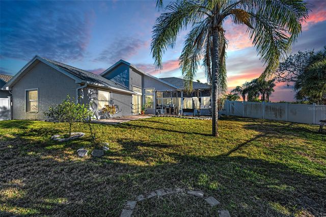 494 VILLAGE DRIVE, Tarpon Springs, FL 34689