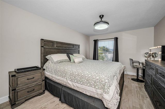 494 VILLAGE DRIVE, Tarpon Springs, FL 34689