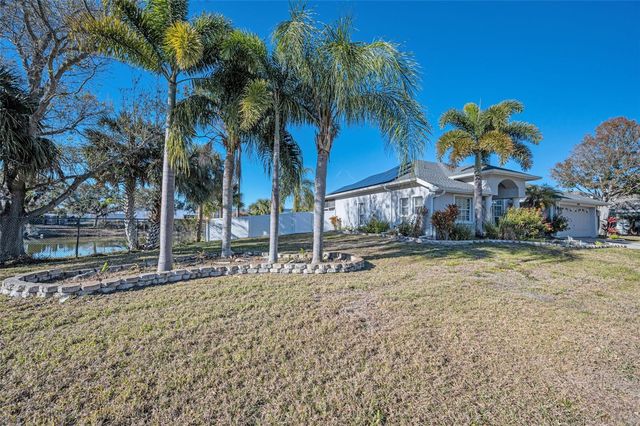 494 VILLAGE DRIVE, Tarpon Springs, FL 34689