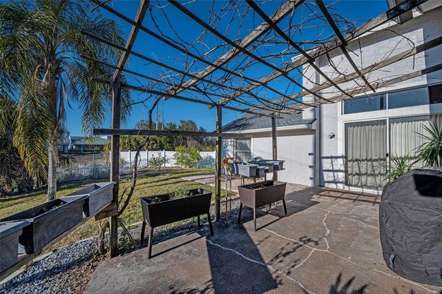 494 VILLAGE DRIVE, Tarpon Springs, FL 34689