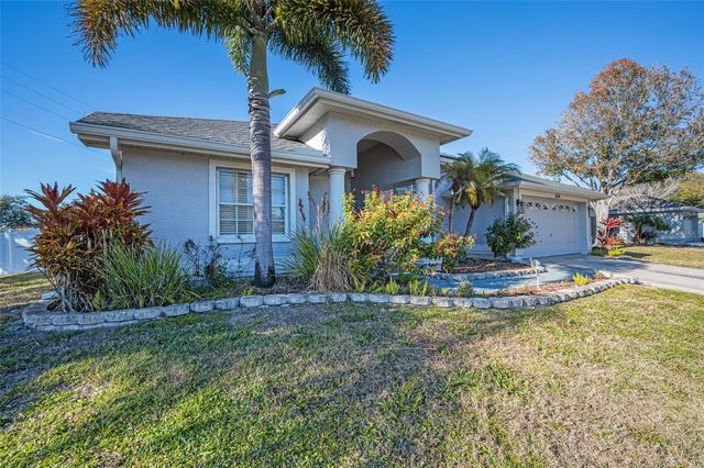 494 VILLAGE DRIVE, Tarpon Springs, FL 34689