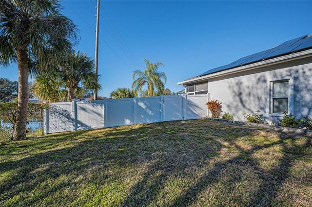 494 VILLAGE DRIVE, Tarpon Springs, FL 34689