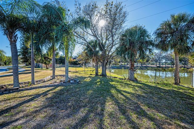 494 VILLAGE DRIVE, Tarpon Springs, FL 34689