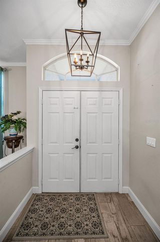 494 VILLAGE DRIVE, Tarpon Springs, FL 34689