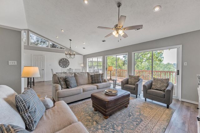 123 Palisade Circle, Huntsville, TX 77320