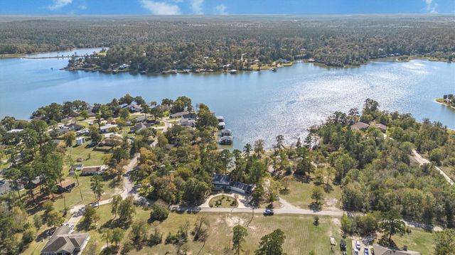 123 Palisade Circle, Huntsville, TX 77320