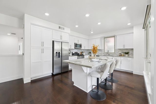 390 Riesling Avenue 21, Milpitas, CA 95035