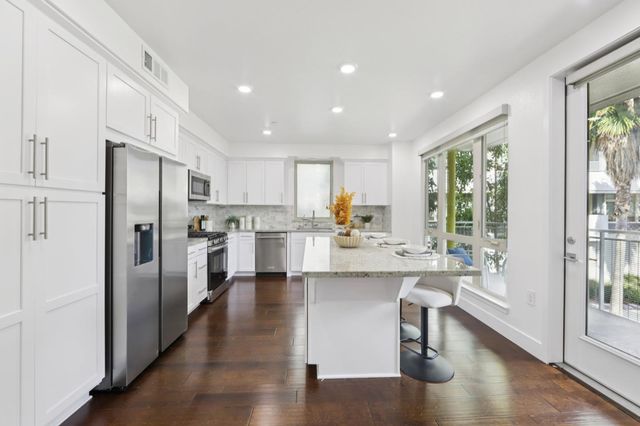 390 Riesling Avenue 21, Milpitas, CA 95035