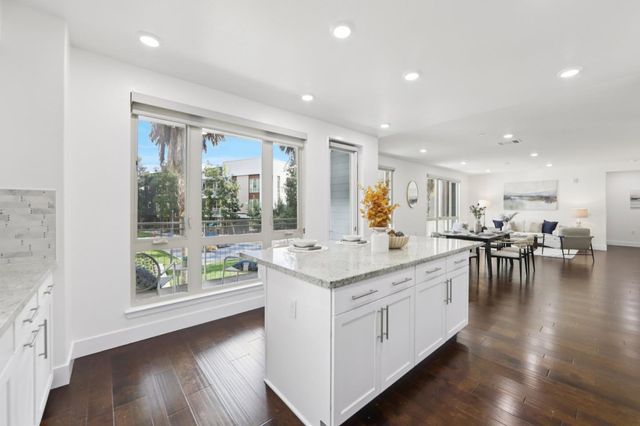 390 Riesling Avenue 21, Milpitas, CA 95035