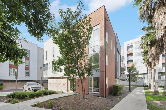 390 Riesling Avenue 21, Milpitas, CA 95035