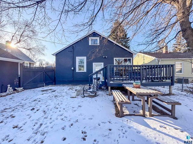 1320 W Sioux St Street, Sioux Falls, SD 57104