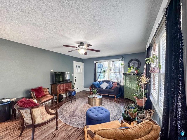 1320 W Sioux St Street, Sioux Falls, SD 57104