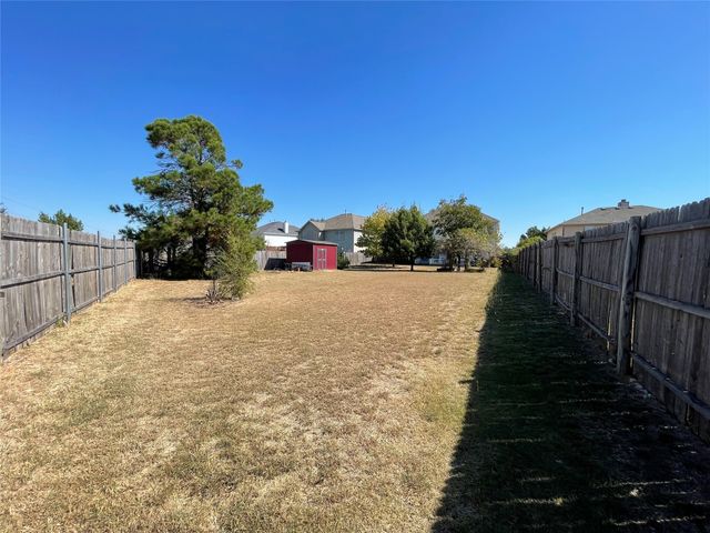 229 Heritage Drive, Crowley, TX 76036