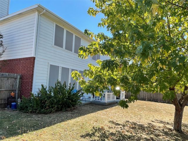 229 Heritage Drive, Crowley, TX 76036