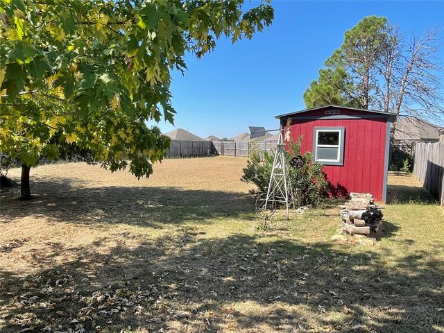229 Heritage Drive, Crowley, TX 76036