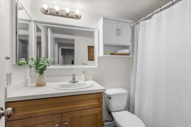1941 Wellington Lane 1, Vista, CA 92081