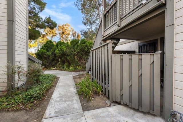 1941 Wellington Lane 1, Vista, CA 92081