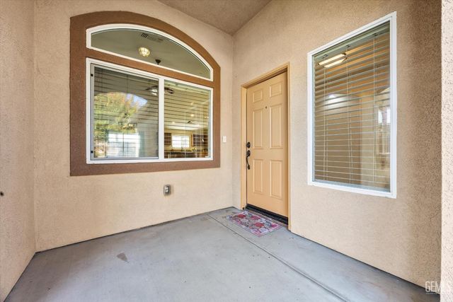 6911 Catalina Creek Way, Bakersfield, CA 93311