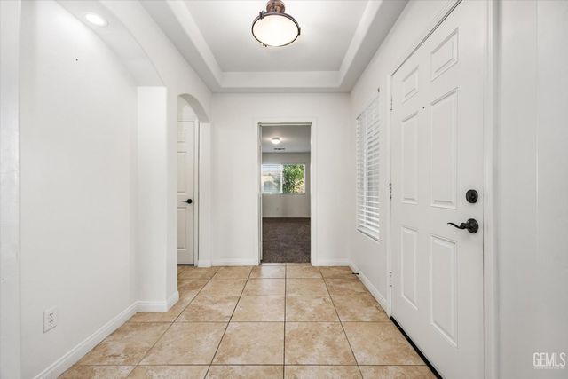 6911 Catalina Creek Way, Bakersfield, CA 93311