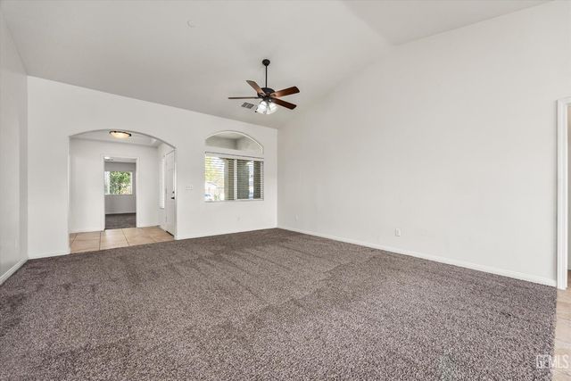 6911 Catalina Creek Way, Bakersfield, CA 93311