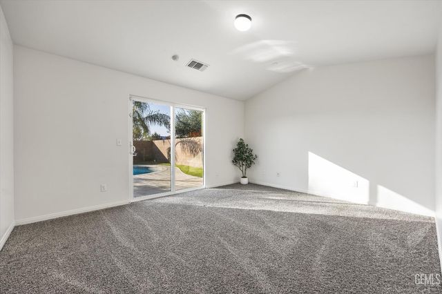 6911 Catalina Creek Way, Bakersfield, CA 93311