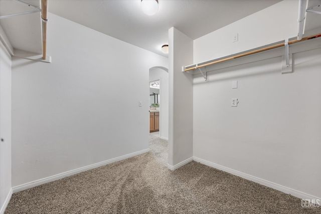 6911 Catalina Creek Way, Bakersfield, CA 93311