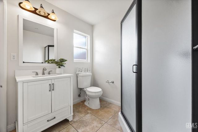 6911 Catalina Creek Way, Bakersfield, CA 93311