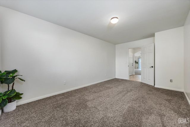 6911 Catalina Creek Way, Bakersfield, CA 93311